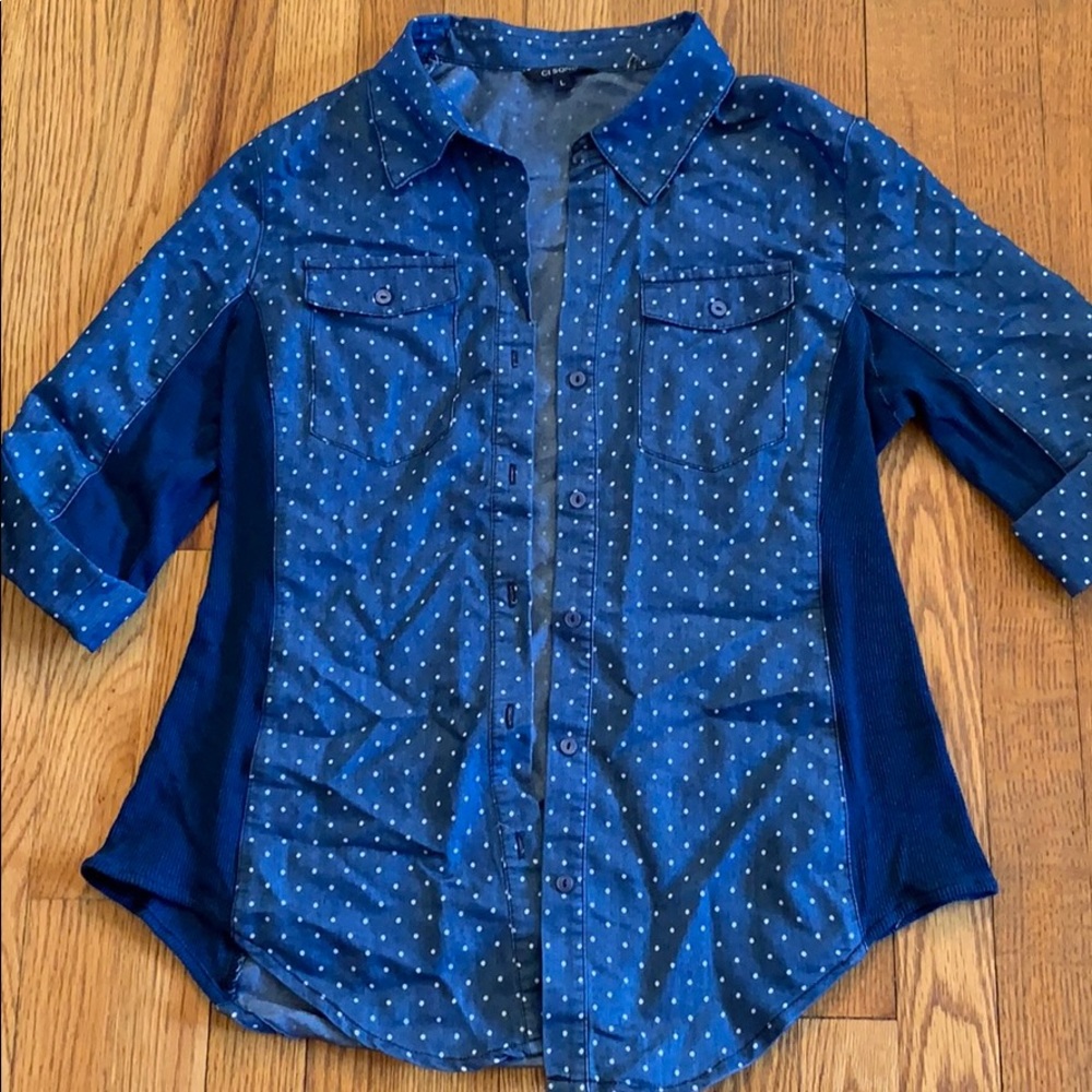 Short sleeve chambray style shirt
